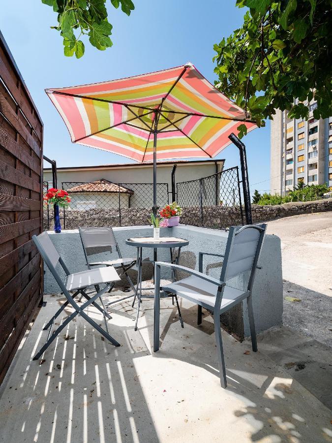 Studio Apartment "Kalina" 550 M From Sea 里耶卡 外观 照片
