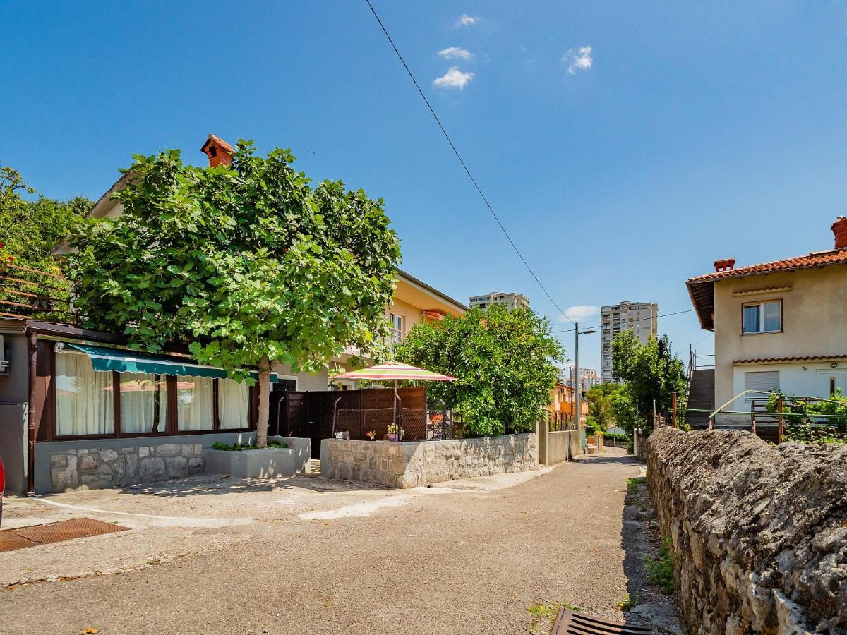 Studio Apartment "Kalina" 550 M From Sea 里耶卡 外观 照片