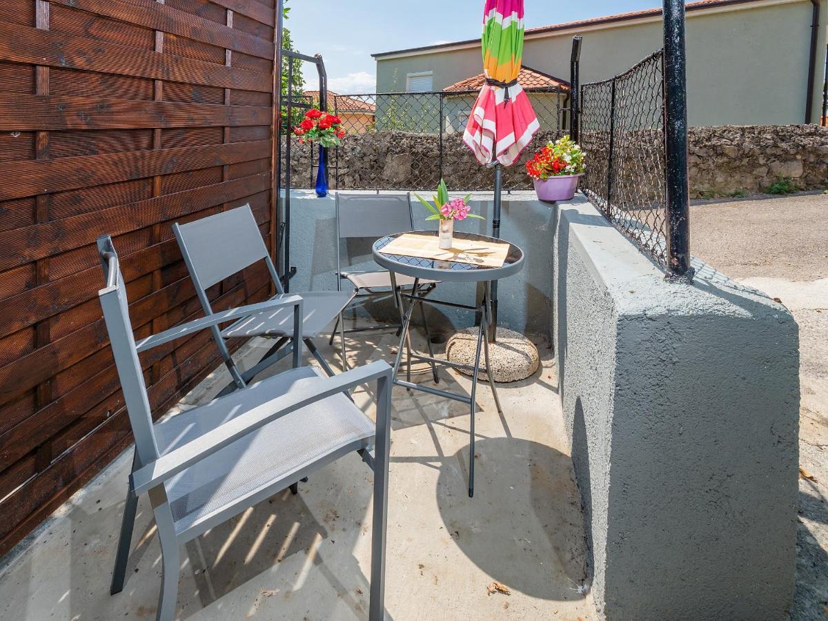 Studio Apartment "Kalina" 550 M From Sea 里耶卡 外观 照片