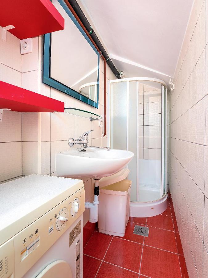 Studio Apartment "Kalina" 550 M From Sea 里耶卡 外观 照片